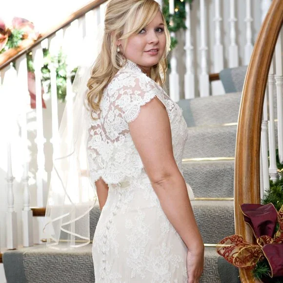 Monique Lhuillier Amelie Wedding Gown - Picture 7 of 8